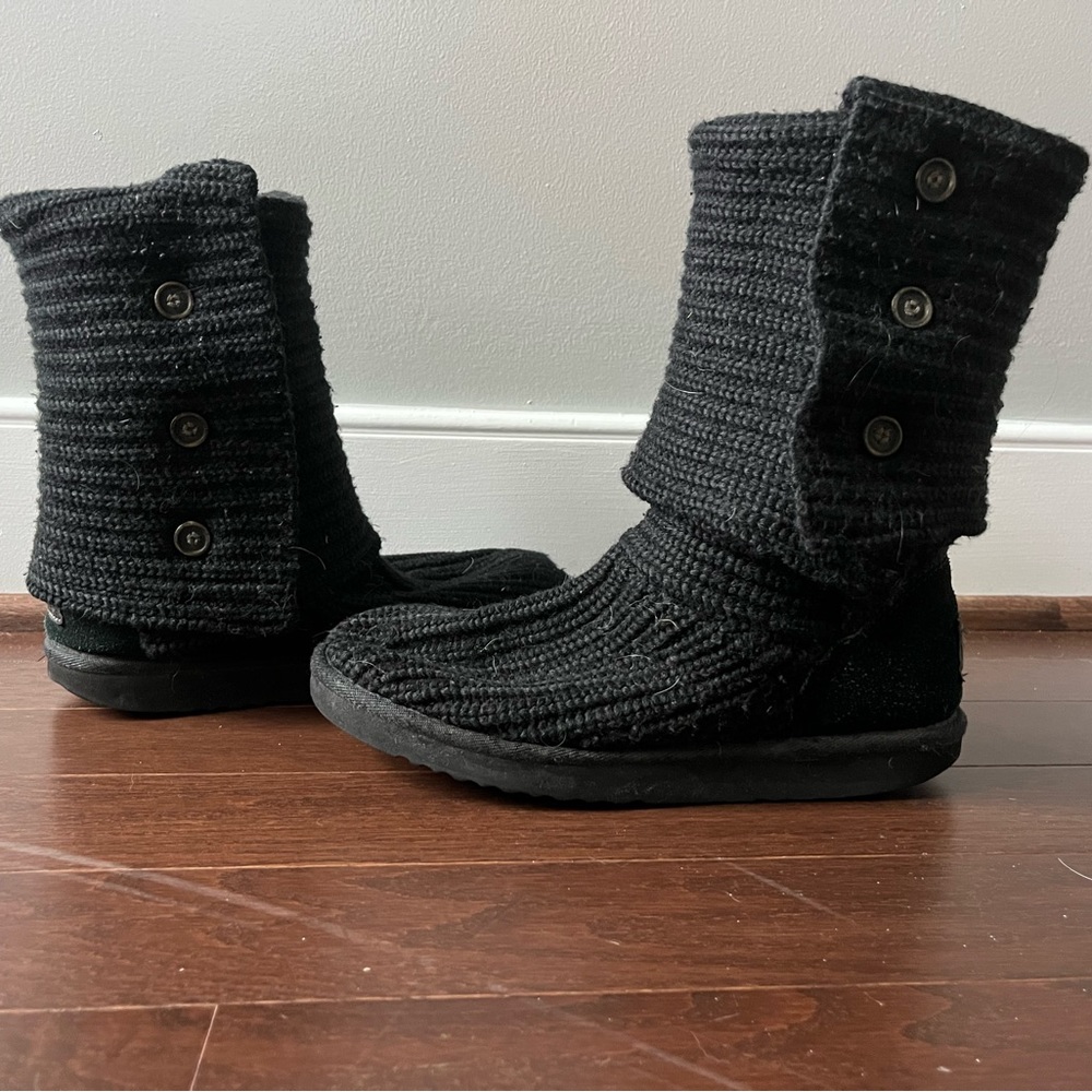 Women’s black ugg knit foldable winter boots